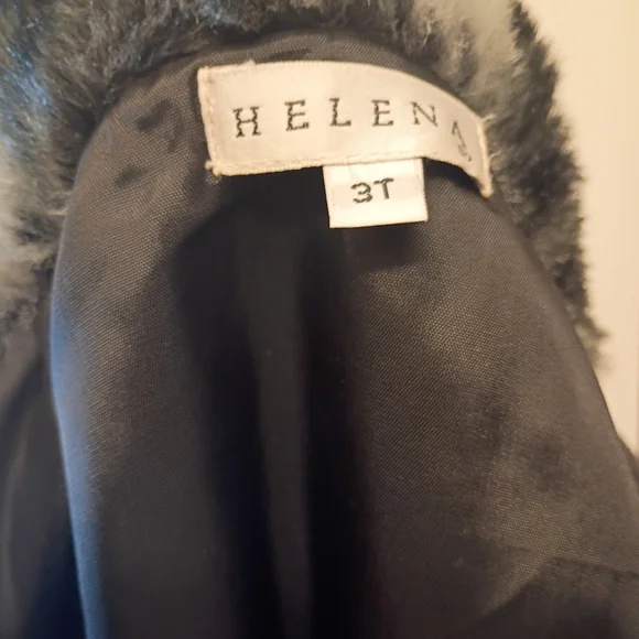 Classy Vintage Helena Charcoal  2pc Suit with Faux Fur Trim (Girls 3T) - Picture 7 of 8